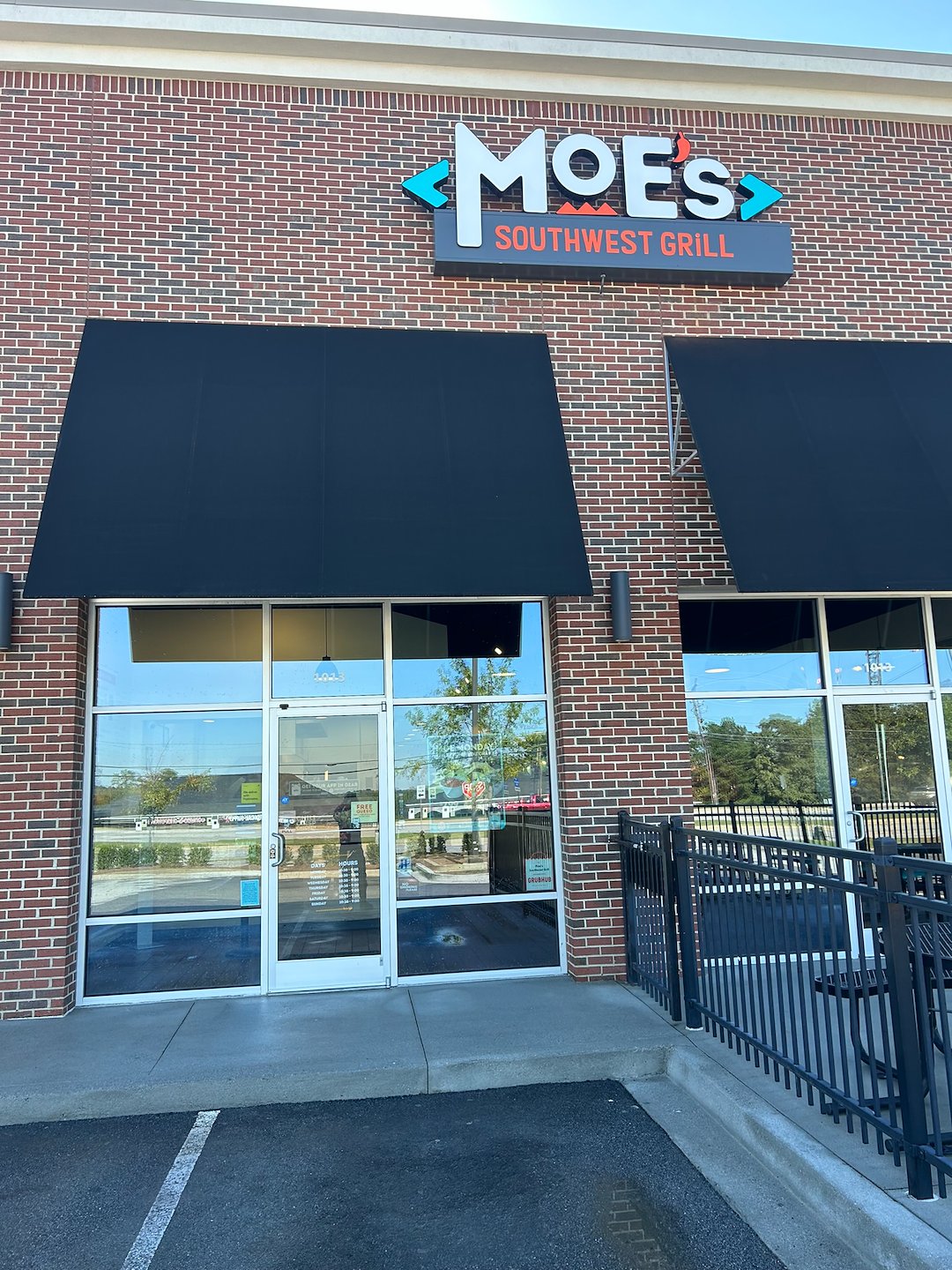 Cleaning for a Positive First Impression at Moe's in Stockbridge, GA